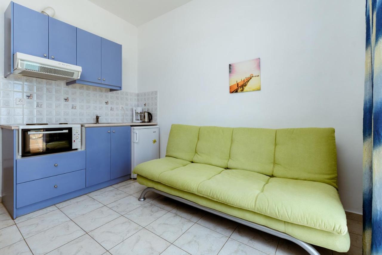 Asterina Seaside Apartments Kalýves Eksteriør bilde