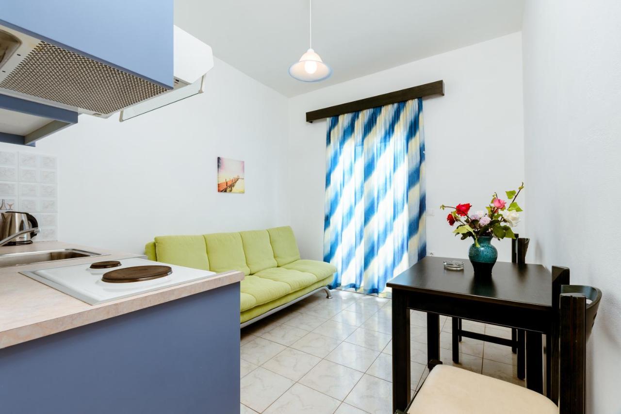 Asterina Seaside Apartments Kalýves Eksteriør bilde