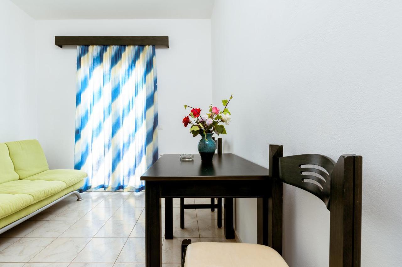 Asterina Seaside Apartments Kalýves Eksteriør bilde